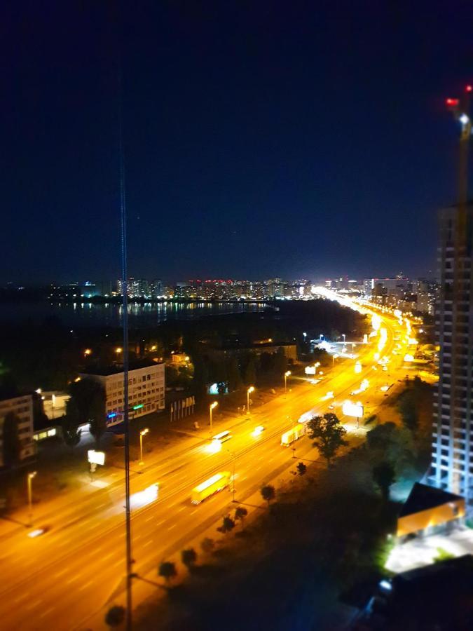 Олімпік Парк, 5Хв Від М Бориспільська, Завжди Є Світло, Генератор В Будинку! Kiev Eksteriør billede